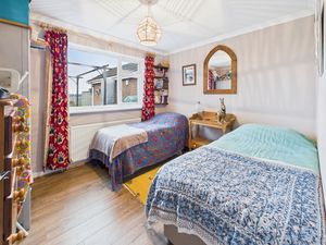 Bedroom- click for photo gallery